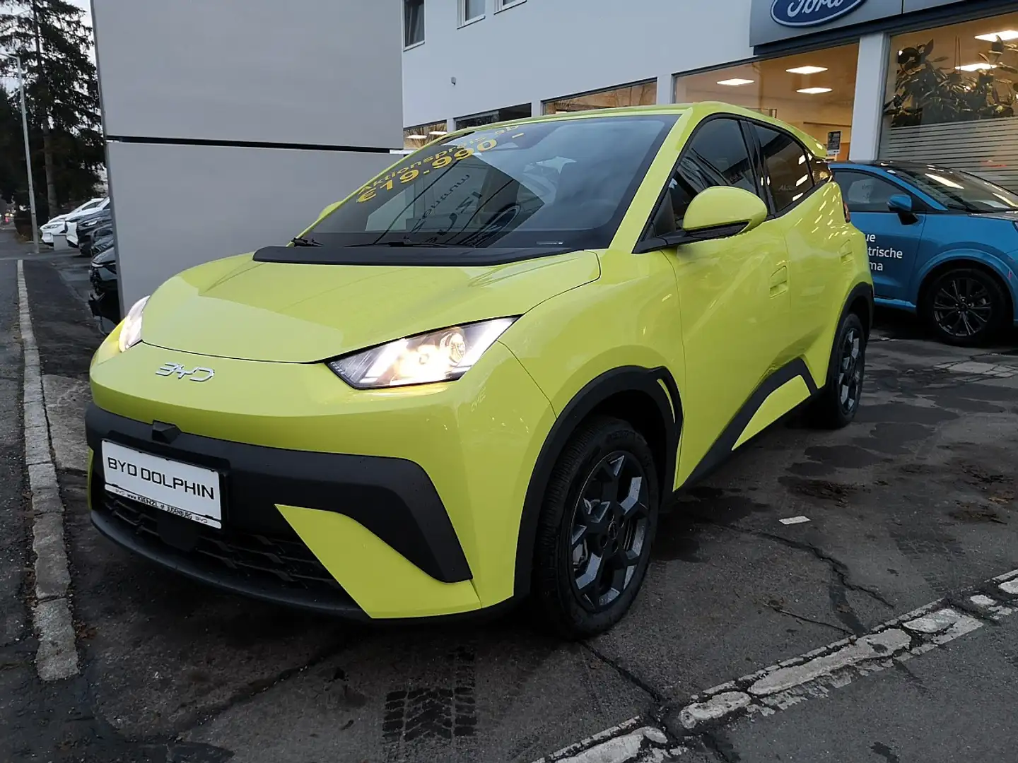 BYD Dolphin Surf 43,2 kWh Boost Österreich Paket Grün - 1