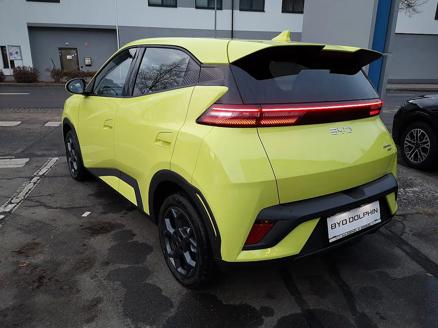 BYD Dolphin Surf 43,2 kWh Boost Österreich Paket Grün - 2
