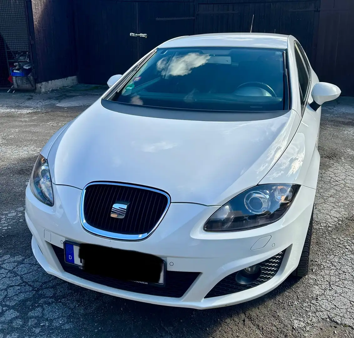 SEAT Leon Leon 1.4 TSI Sport Bílá - 1