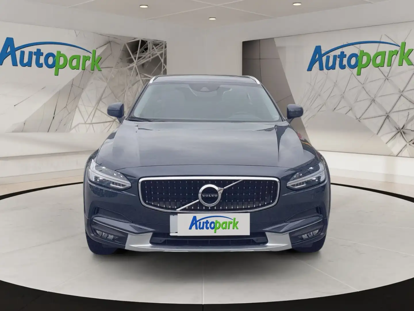 Volvo V90 Cross Country D4 AWD Grau - 2
