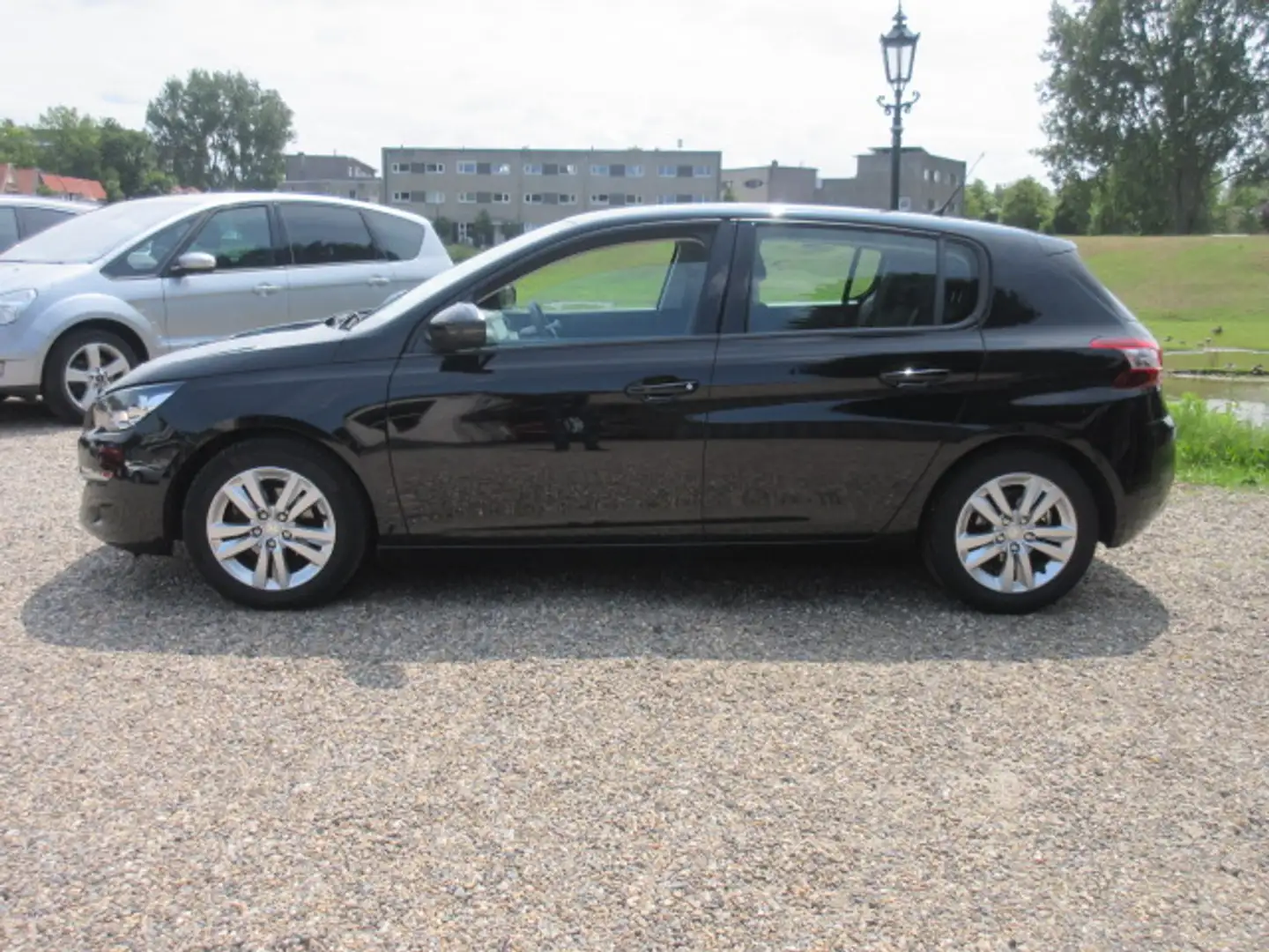 Peugeot 308 1.2 VTi Active - Airco Negro - 2