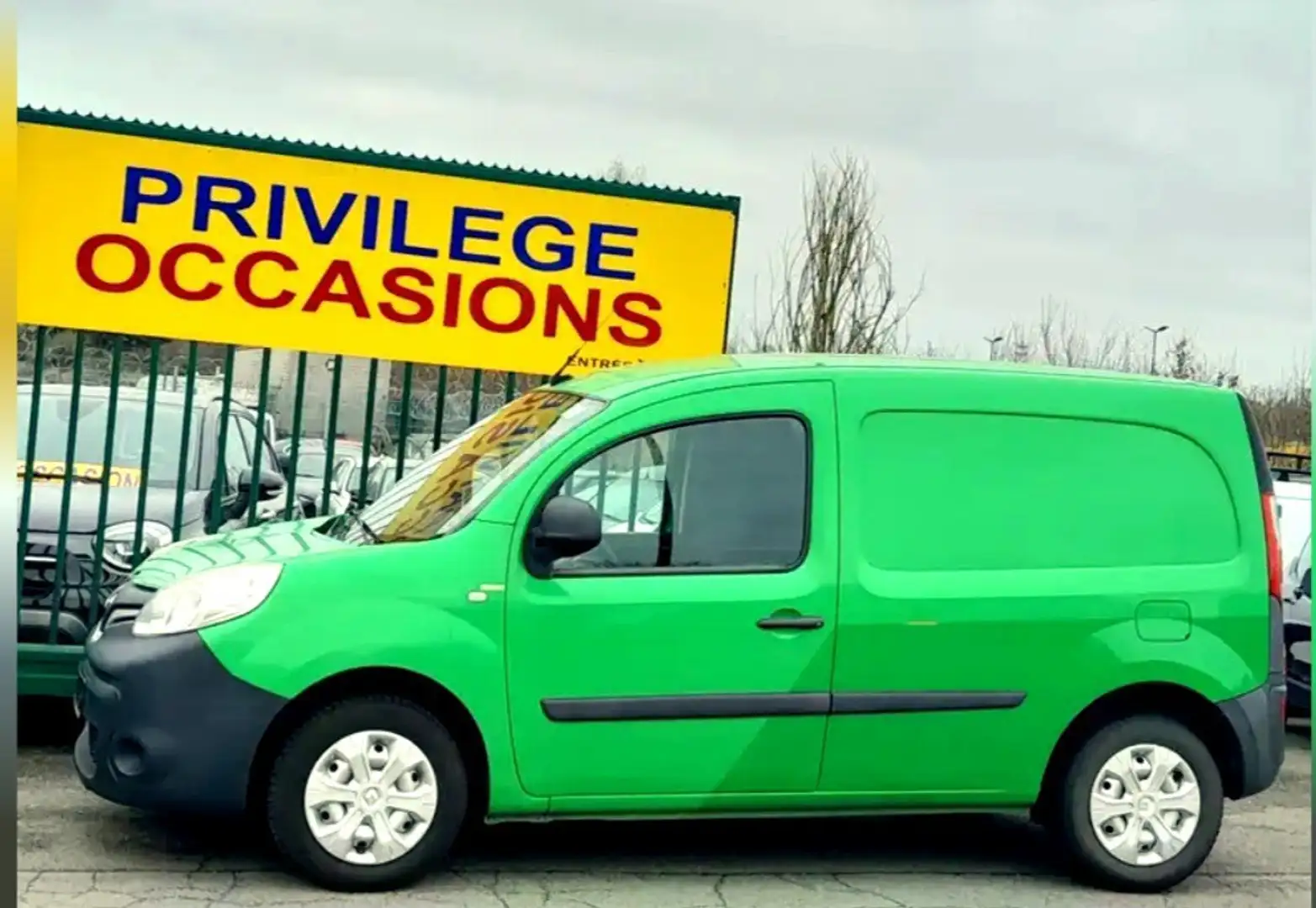 Renault Kangoo UTILIT 15 dCi Confort 90 GPS AIRCO PT LAT NV DISTR Groen - 1