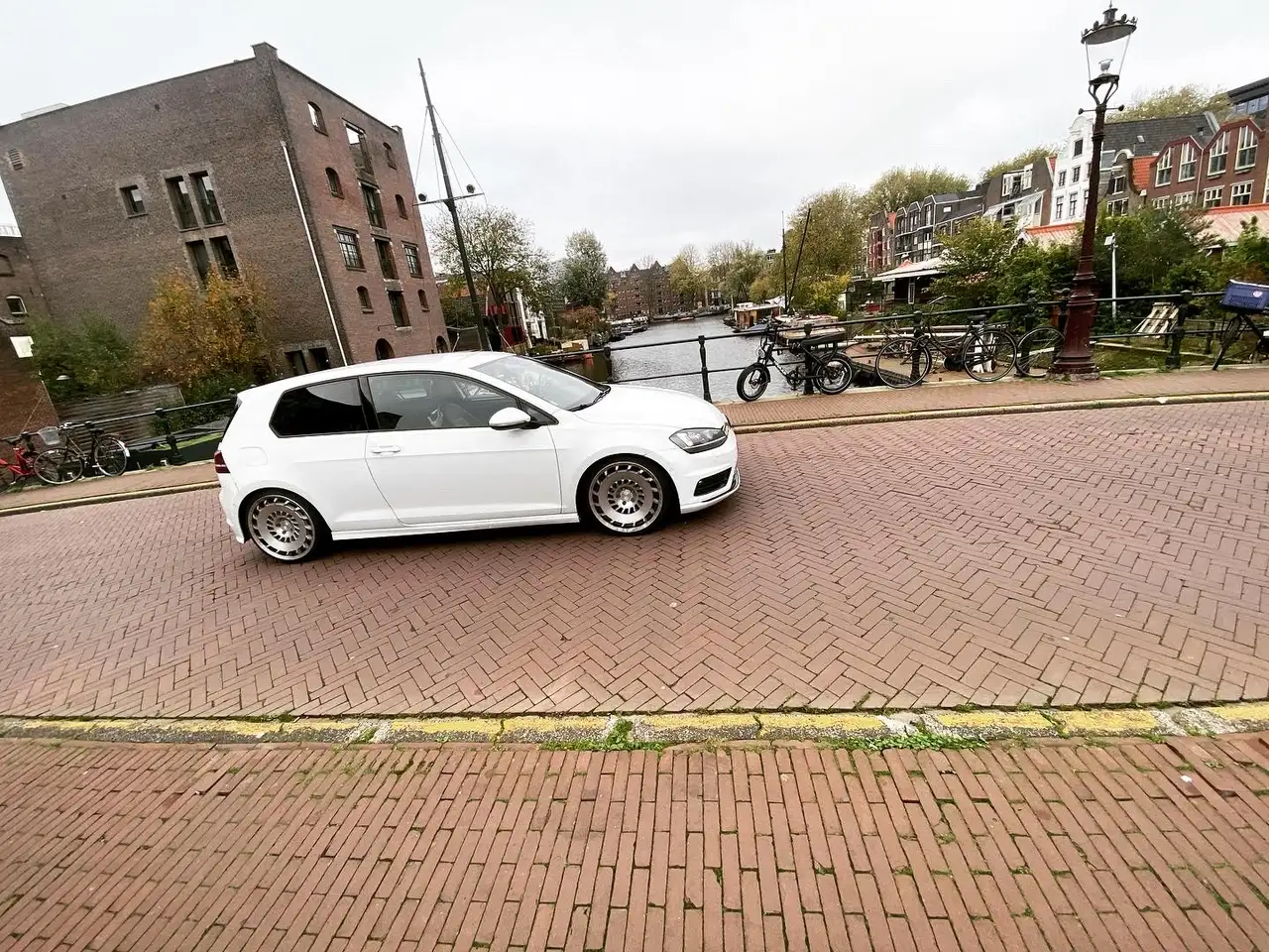 Volkswagen Golf Standard Model — photo 12