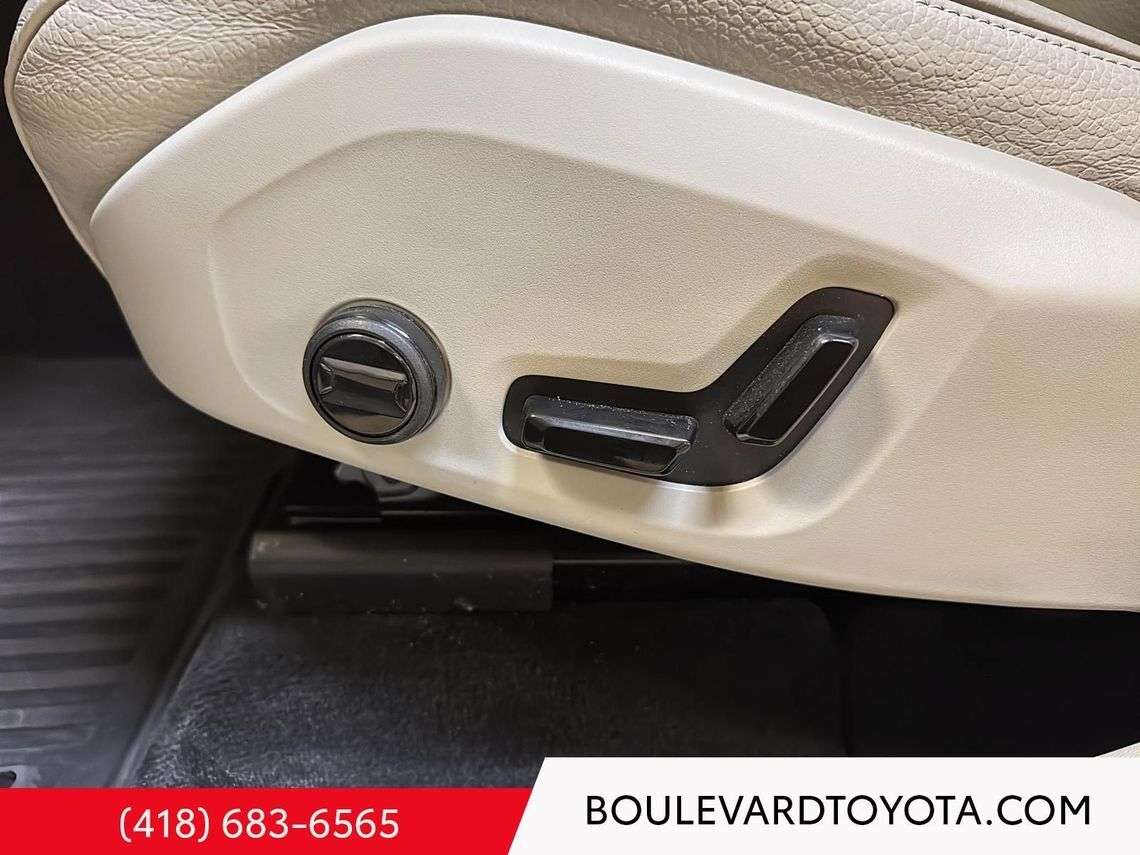2025 Volvo XC60 T8 Plus CUIR, SIÈGES & VOLANT CHAUFFANTS, JANTES thumb 13