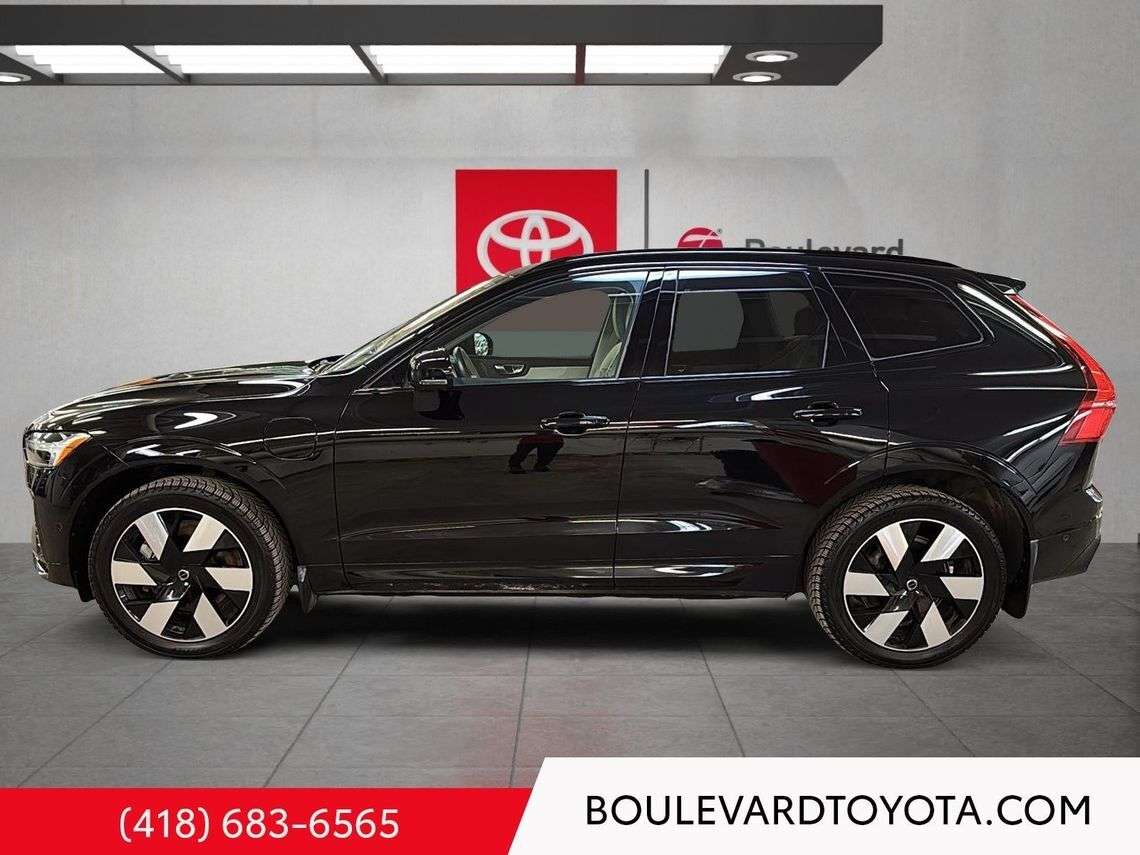 2025 Volvo XC60 T8 Plus CUIR, SIÈGES & VOLANT CHAUFFANTS, JANTES thumb 8