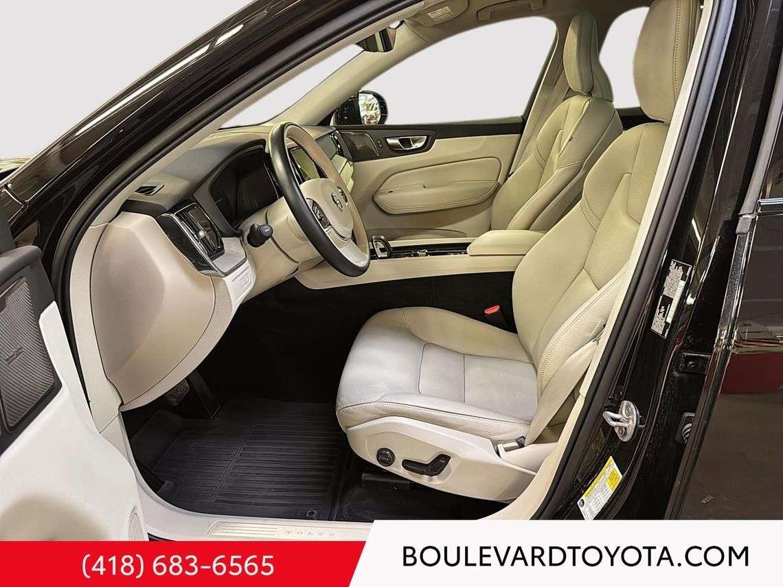 2025 Volvo XC60 T8 Plus CUIR, SIÈGES & VOLANT CHAUFFANTS, JANTES thumb 11