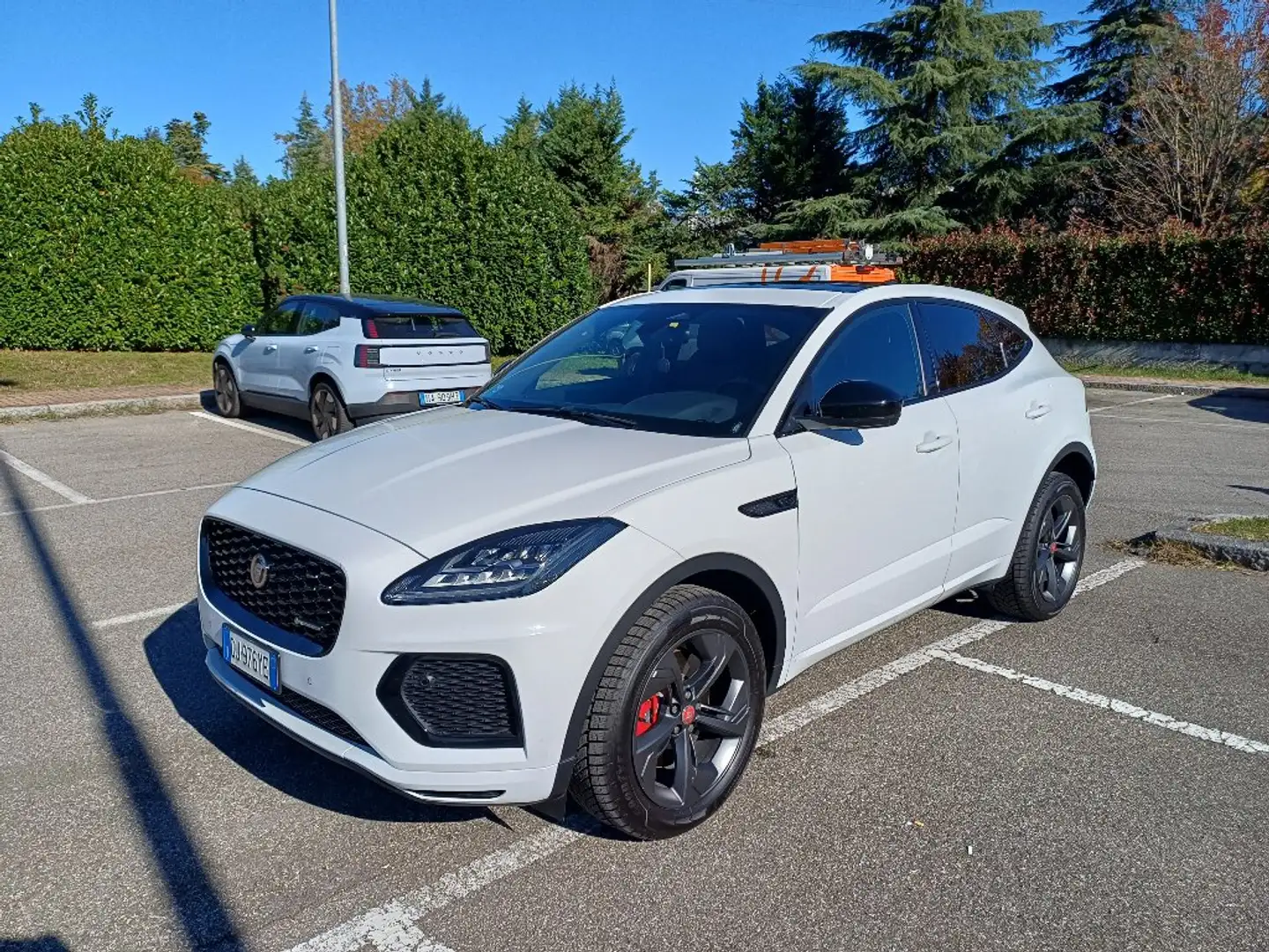 Jaguar E-Pace 2.0D I4 163 CV AWD Auto R-Dynamic Black Bianco - 2