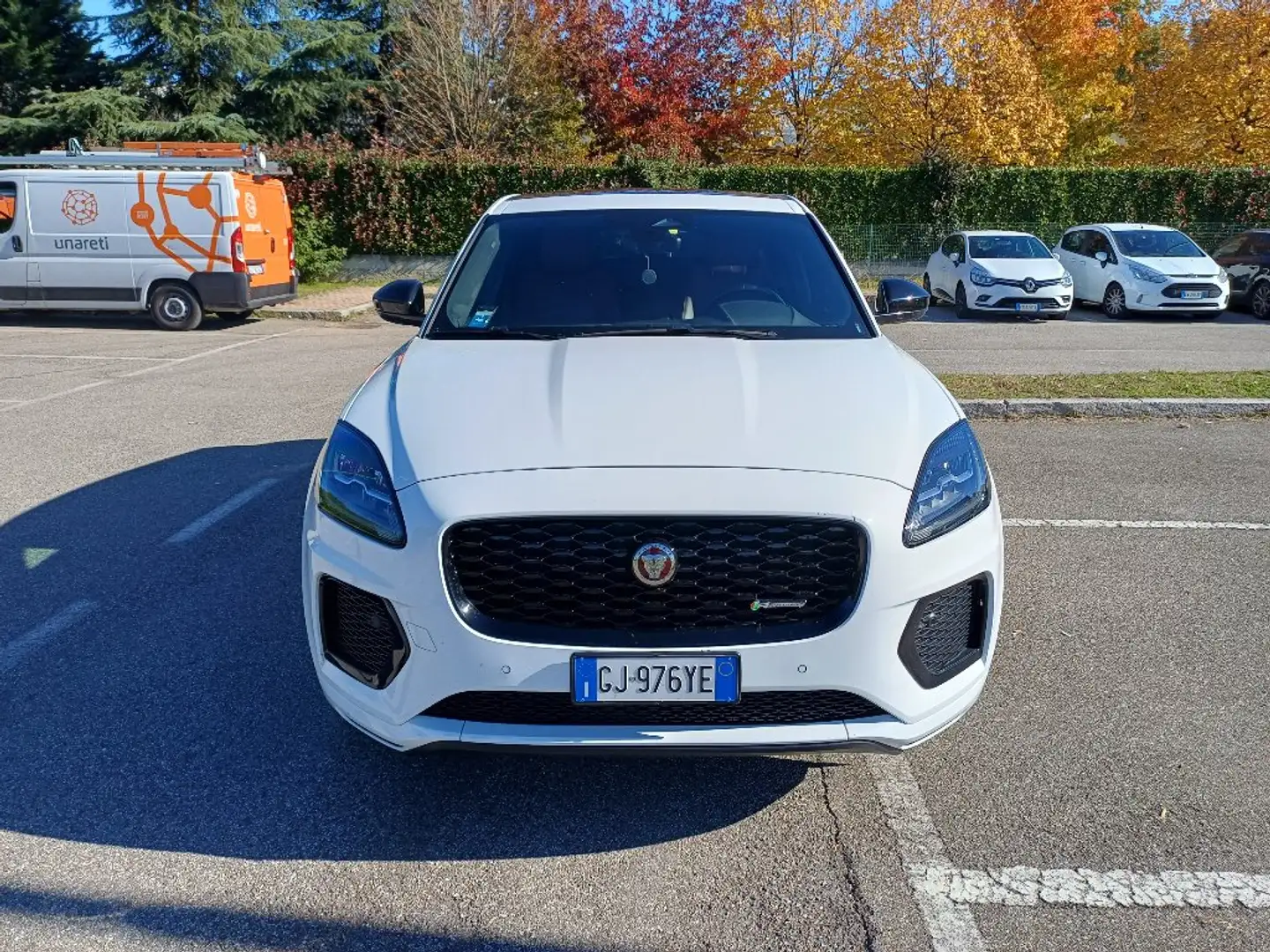 Jaguar E-Pace 2.0D I4 163 CV AWD Auto R-Dynamic Black Bianco - 1