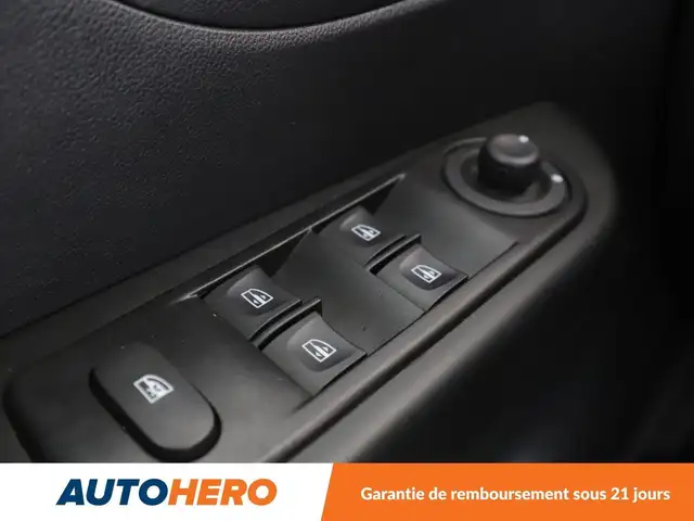 Renault Captur view 24