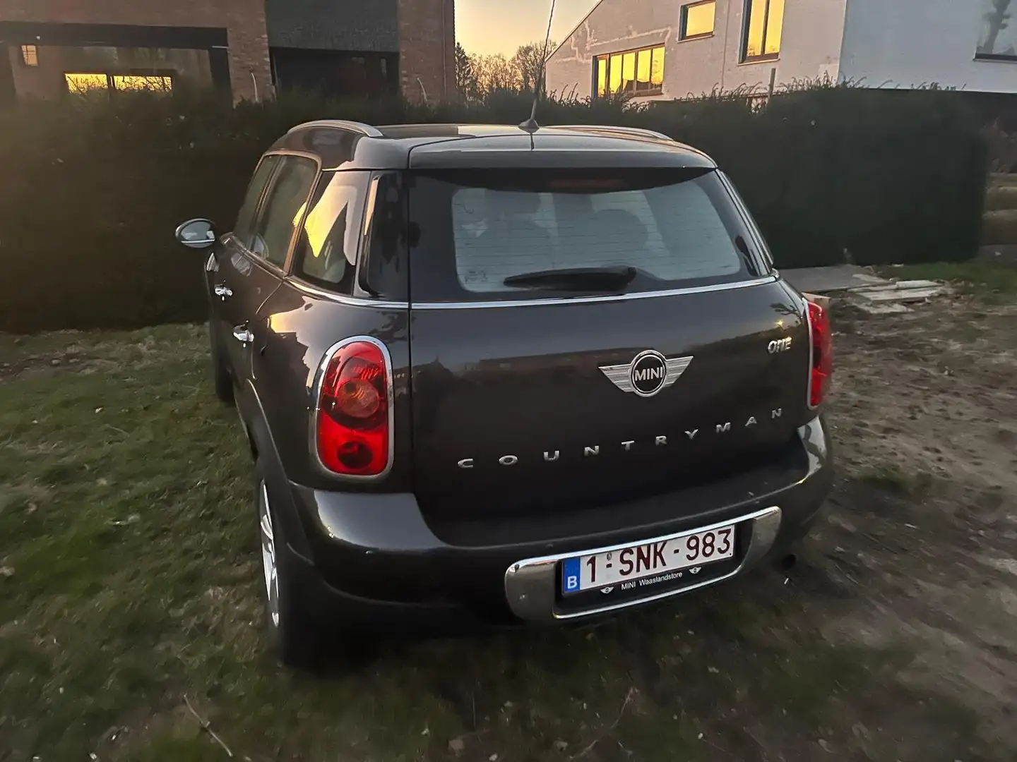MINI One Countryman Mini One Countryman Коричневий - 2