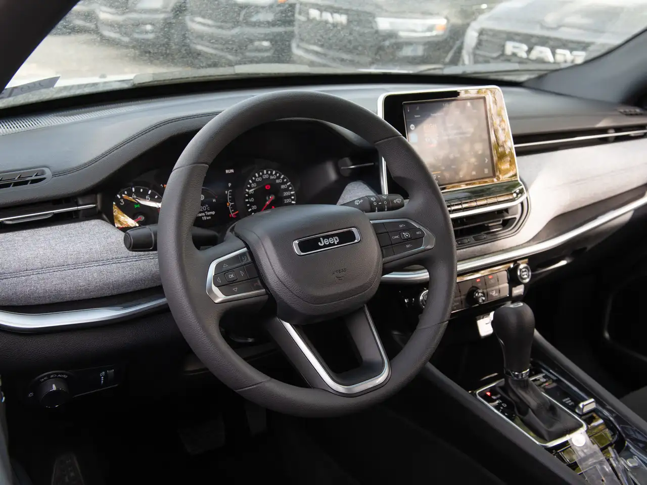 Jeep Compass photo Jeep Compass