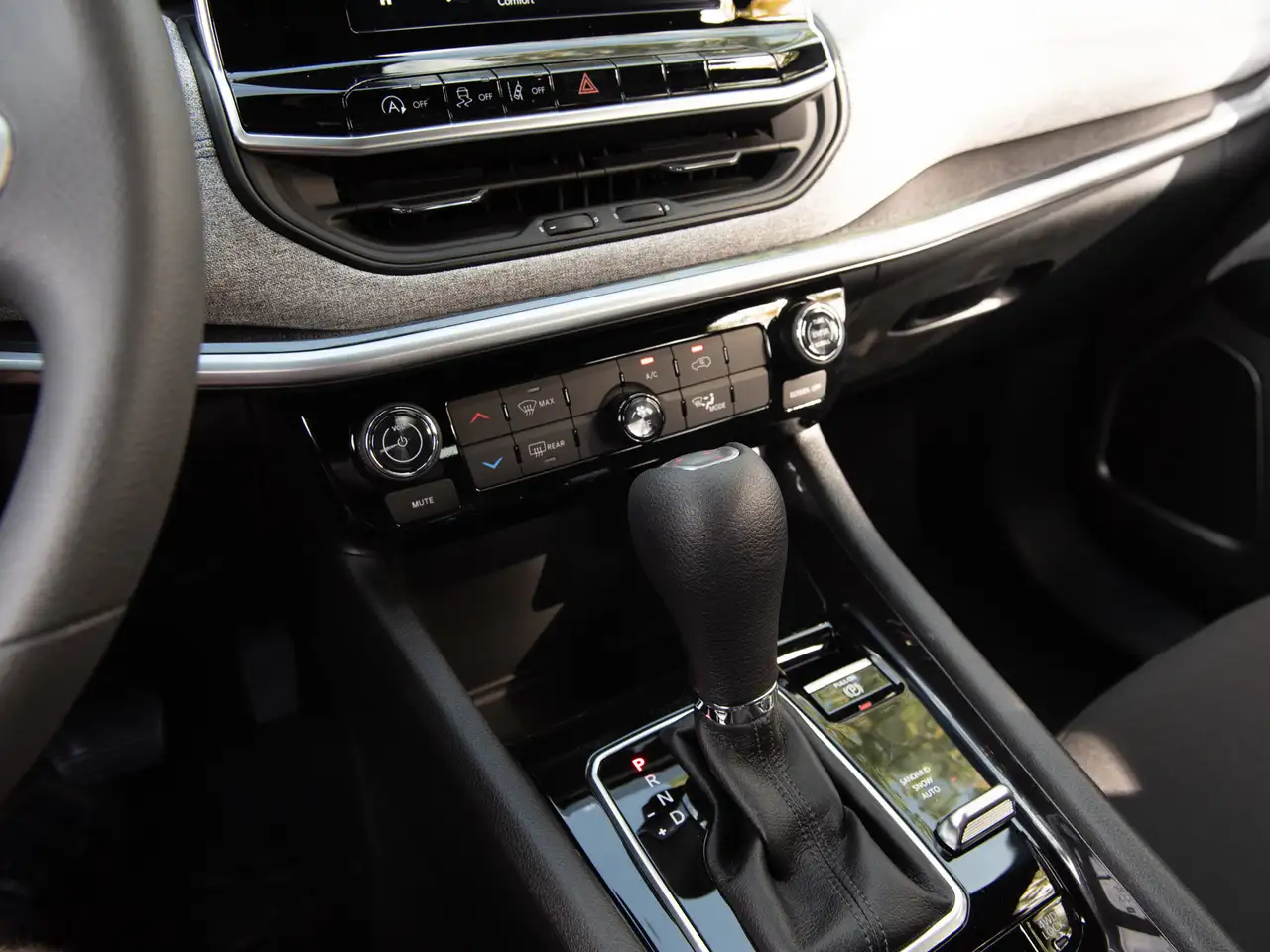 Jeep Compass photo Jeep Compass