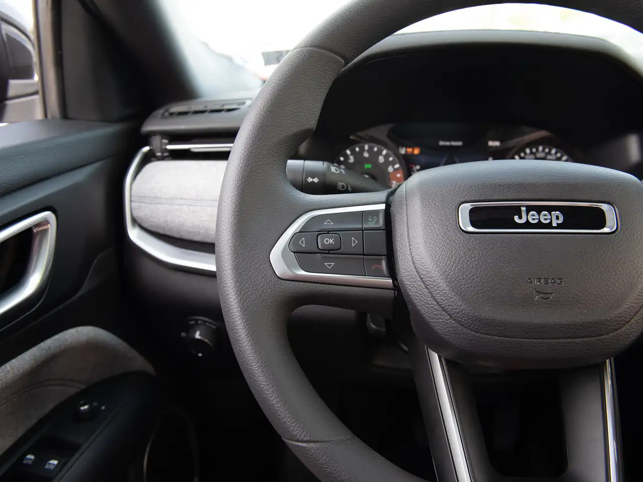 Jeep Compass photo Jeep Compass
