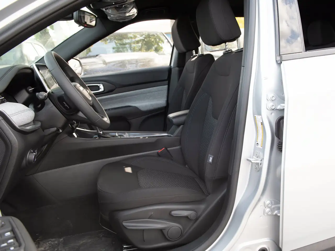 Jeep Compass photo Jeep Compass