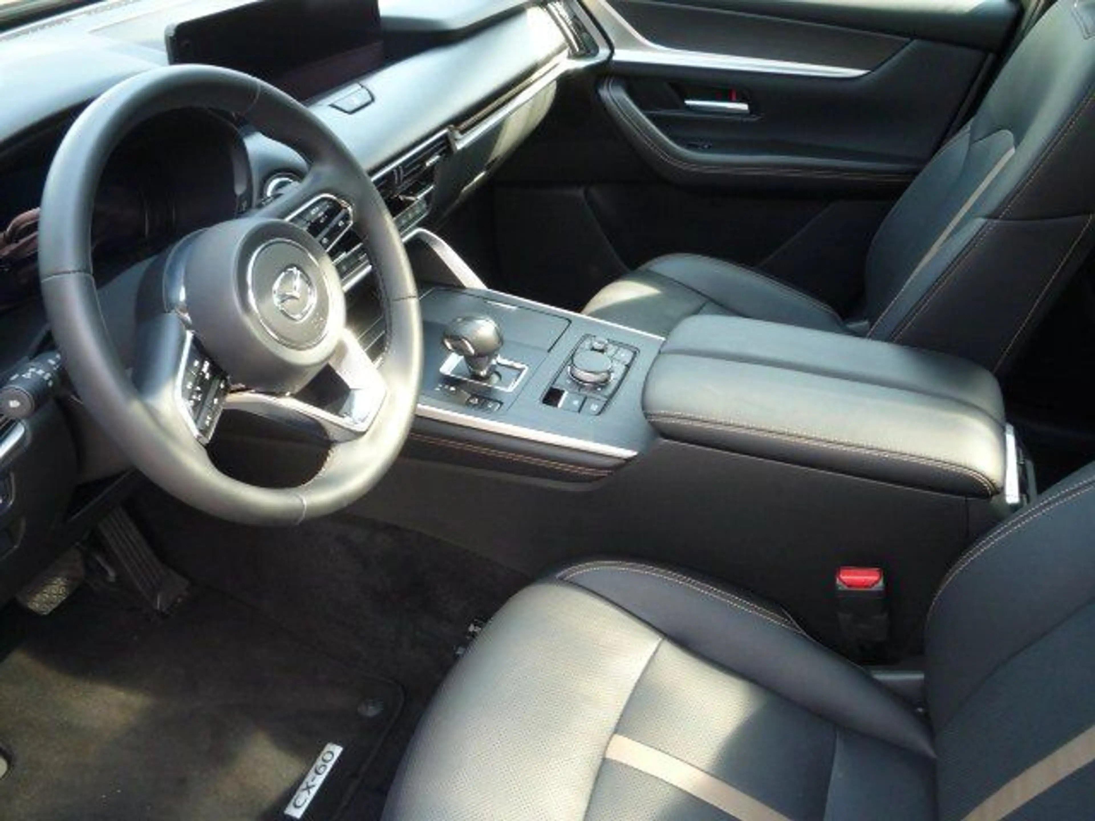 Mazda CX-60 2.5L e-SKYACTIV PHEV 327ps Homura Plus Hyb — photo 10