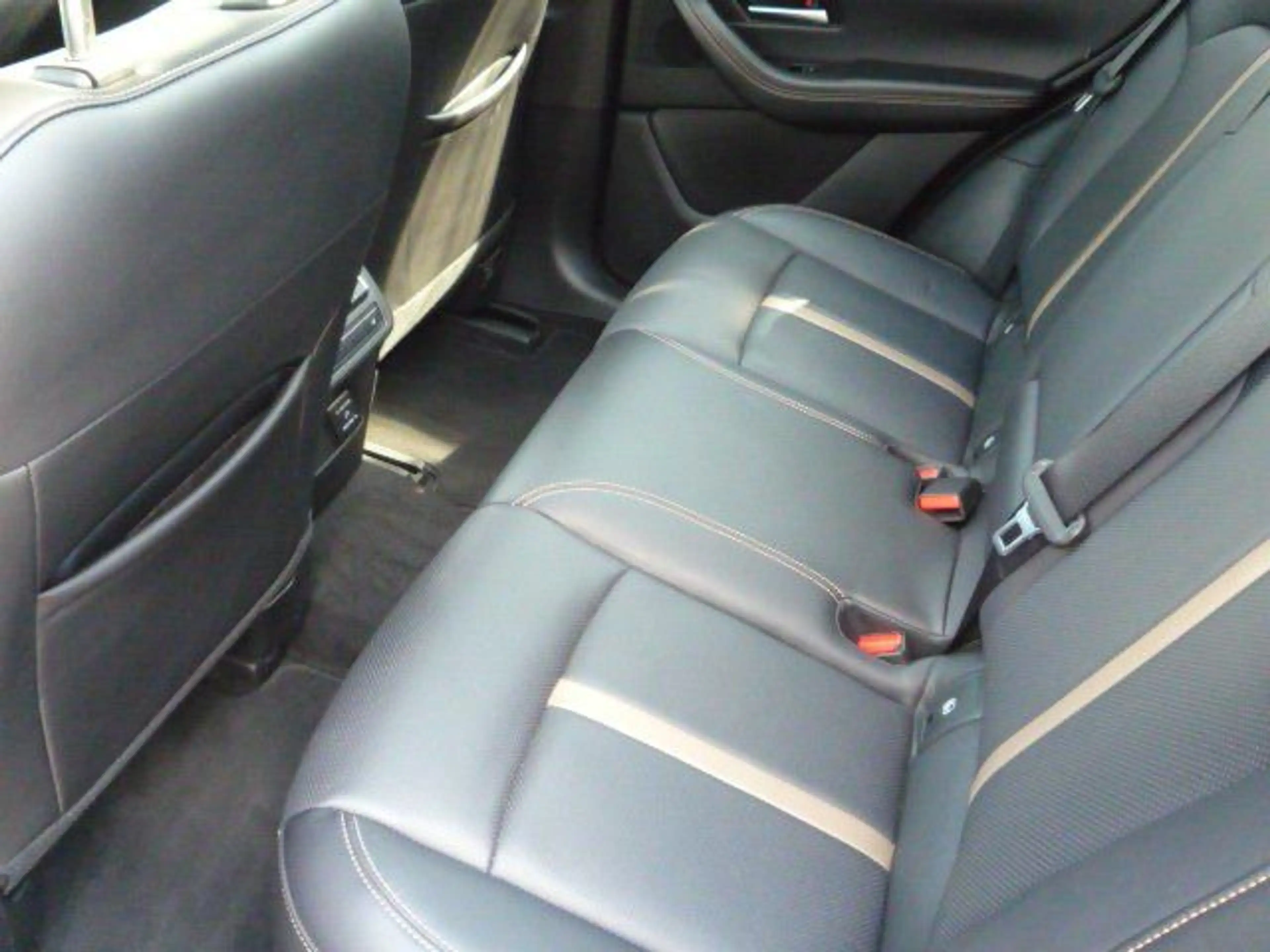 Mazda CX-60 2.5L e-SKYACTIV PHEV 327ps Homura Plus Hyb — photo 11