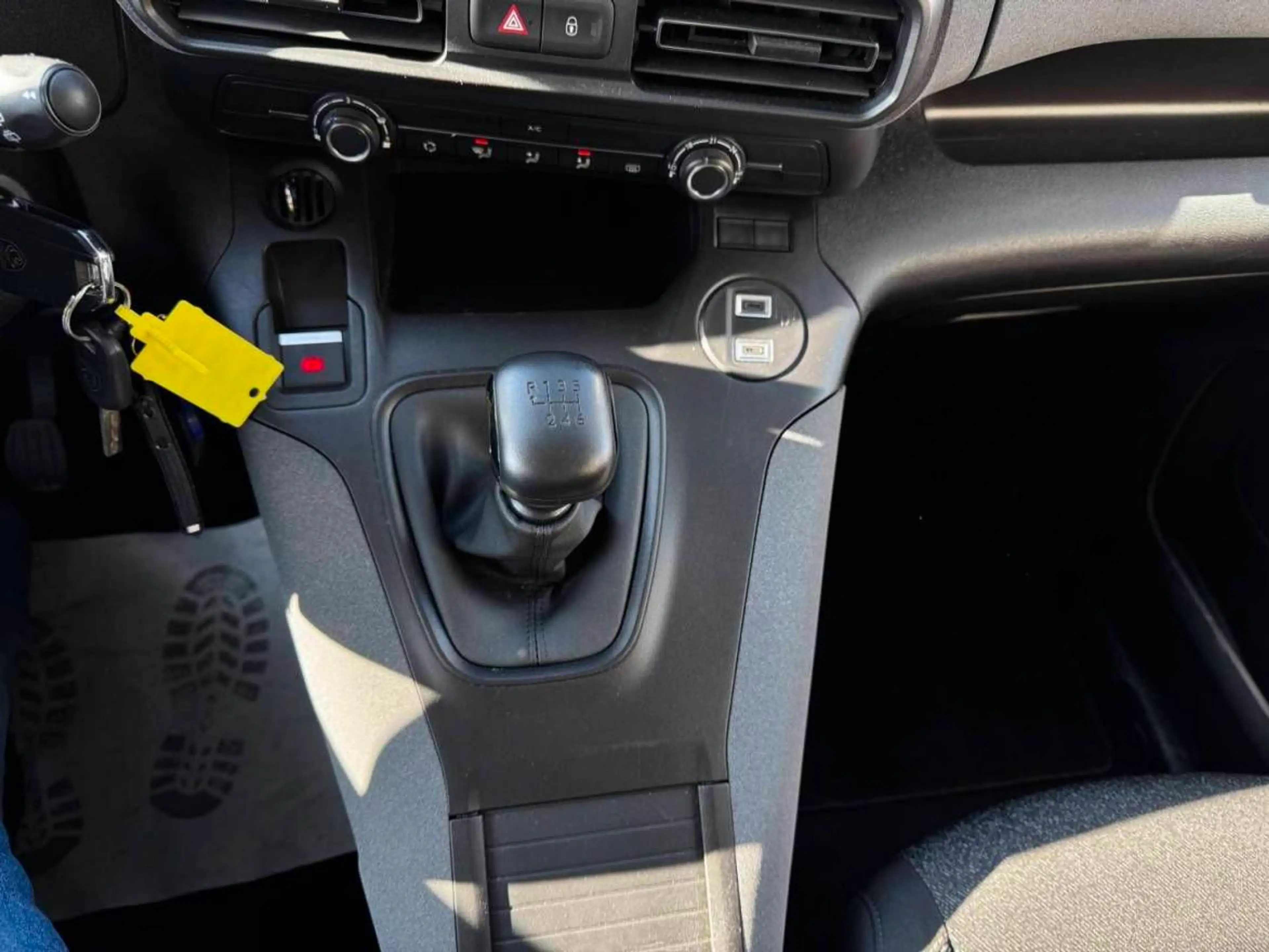 Peugeot Rifter N1 L1 Allure BlueHDi 100 — photo 13