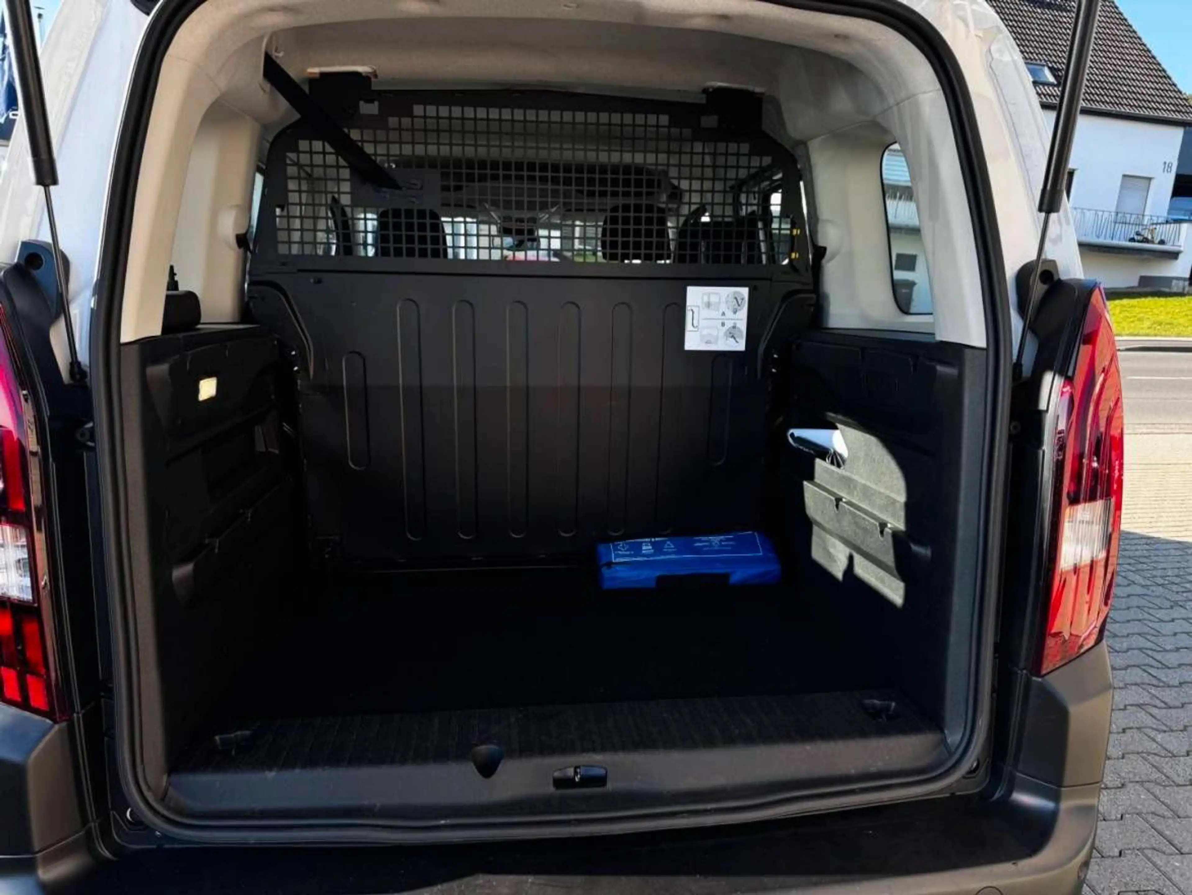 Peugeot Rifter N1 L1 Allure BlueHDi 100 — photo 5
