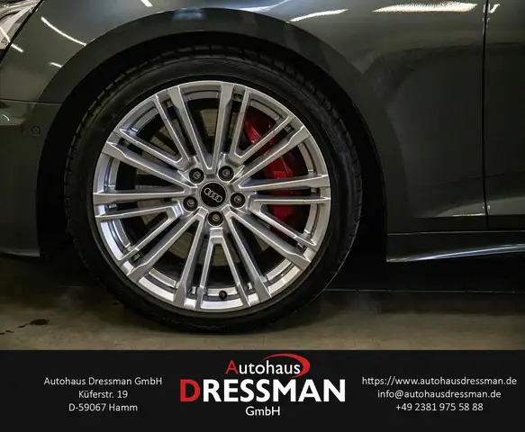 Audi S5 view 8