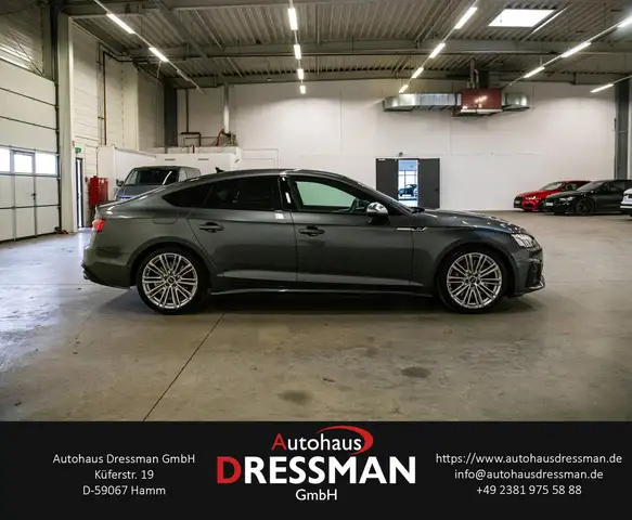 Audi S5 view 4