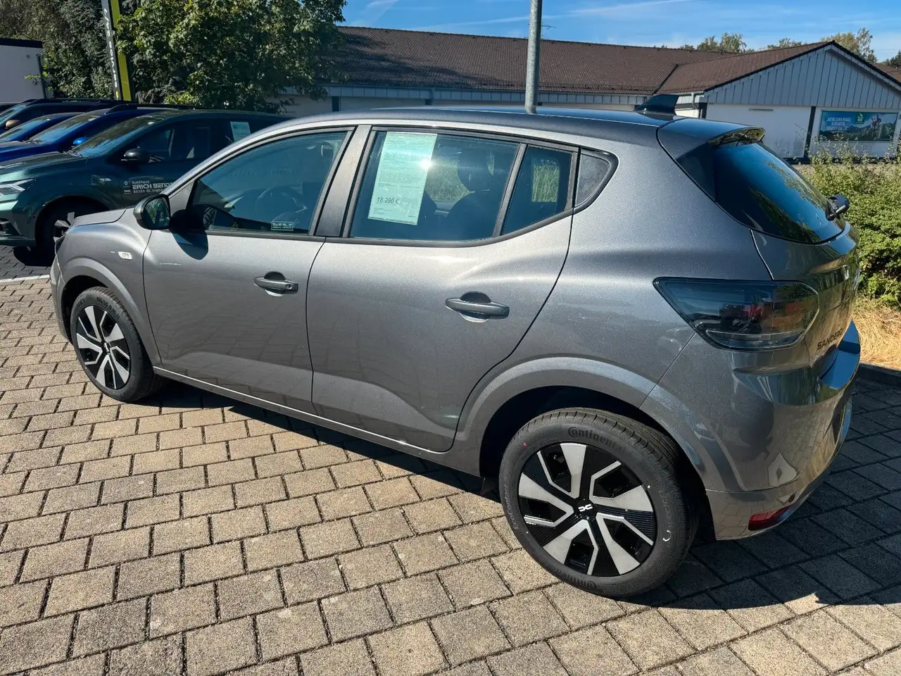 Dacia Sandero 2026 — фото 11