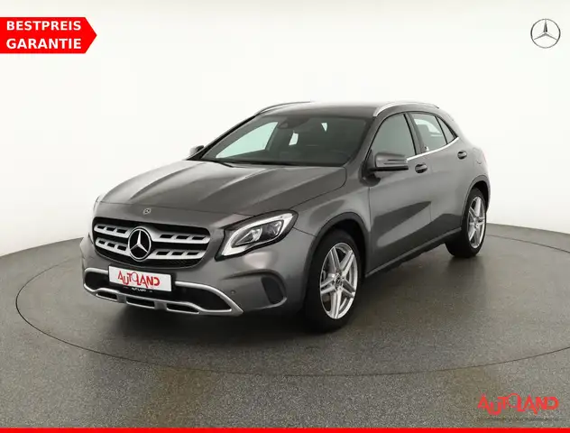 Mercedes-Benz GLA 180 Urban LED Navi Sitzheizung Kamera