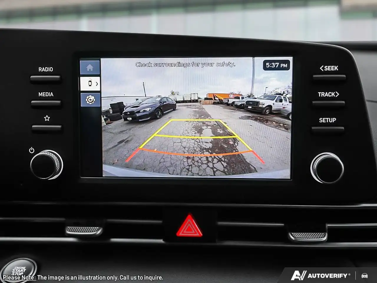Hyundai ELANTRA photo Hyundai ELANTRA