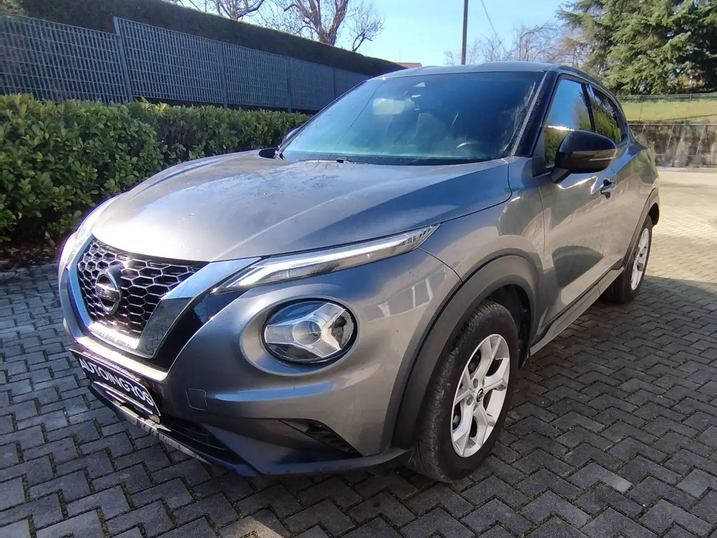 Nissan Juke Juke 1.0 dig-t N-Connecta 117cv dct Szürke - 1