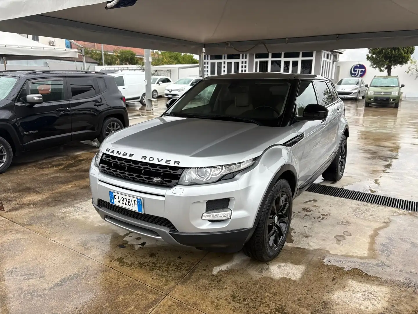 Land Rover Range Rover Evoque Range Rover Evoque 2.2 TD4 5p. British Edition Dyn Plateado - 2