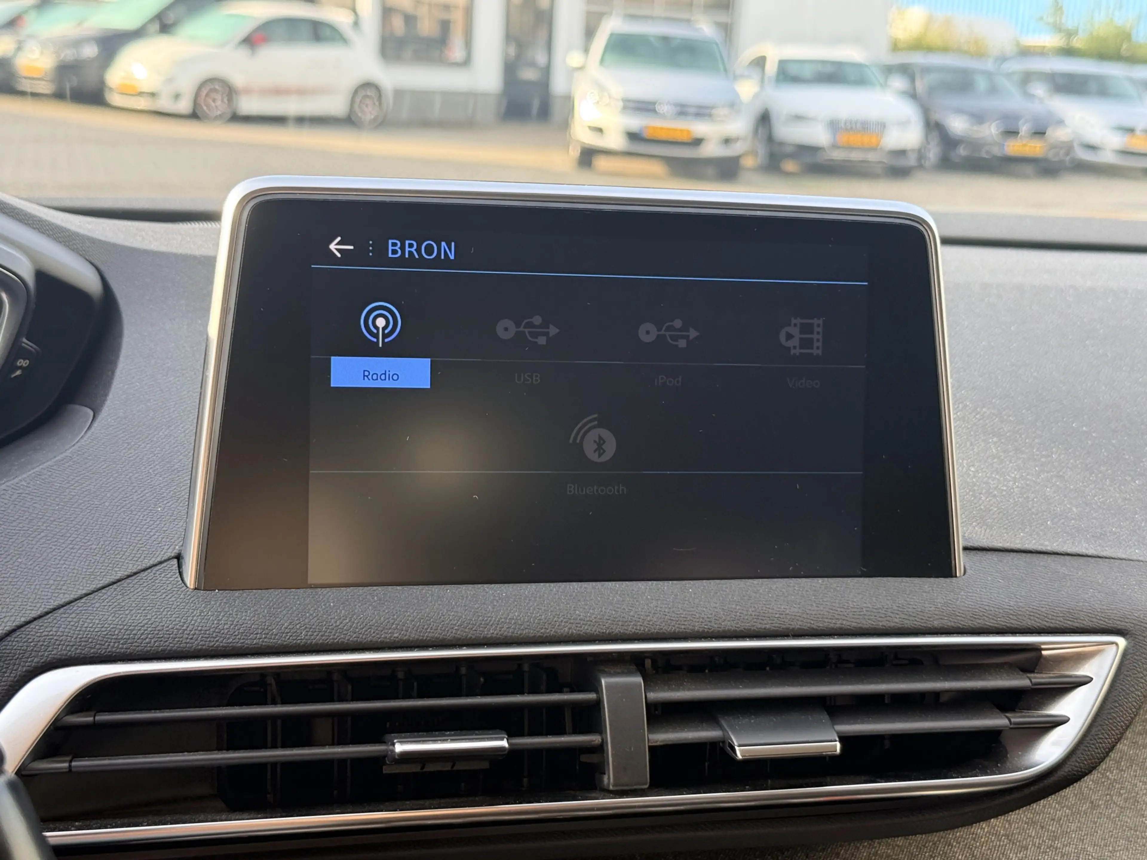 Peugeot 3008 1.2 PureTech Allure | LED | Keyless | Apple/Androi — photo 43