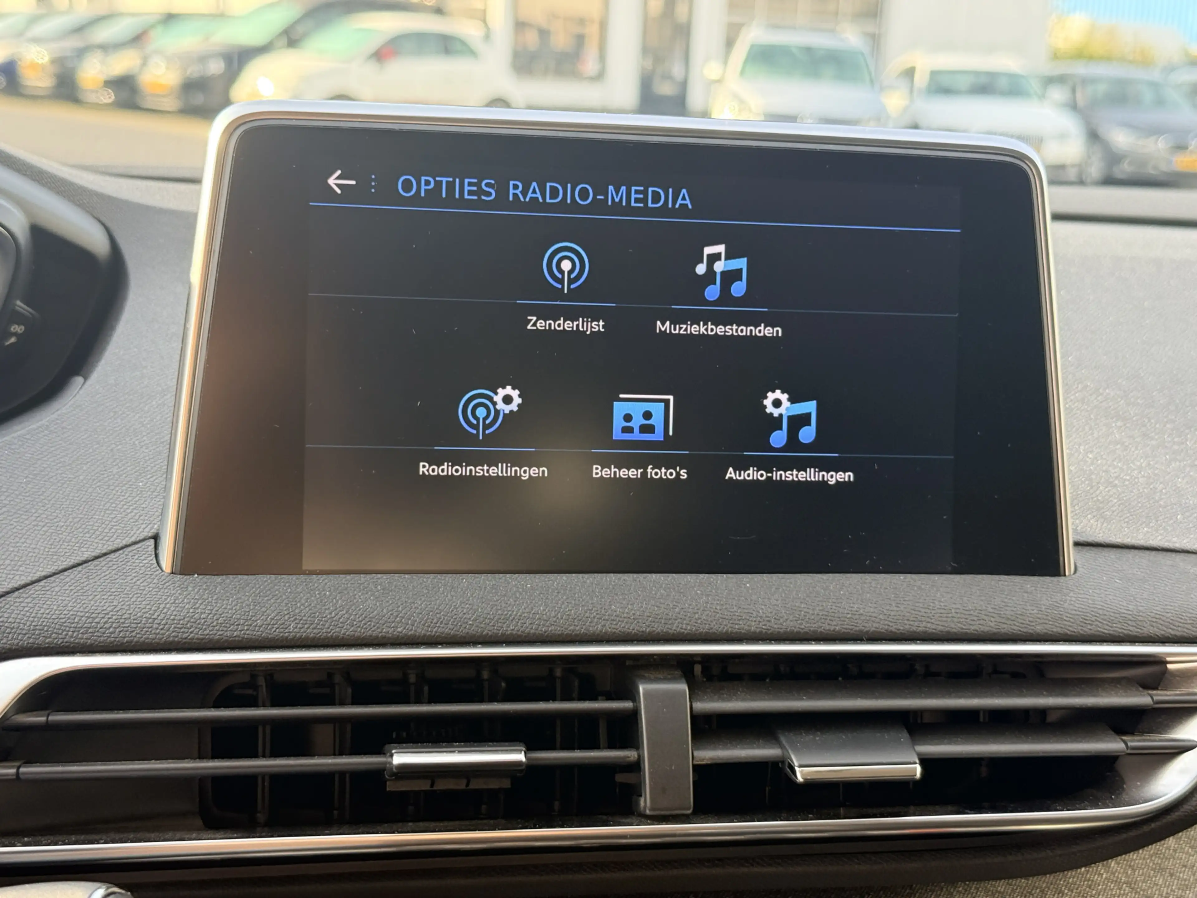 Peugeot 3008 1.2 PureTech Allure | LED | Keyless | Apple/Androi — photo 40