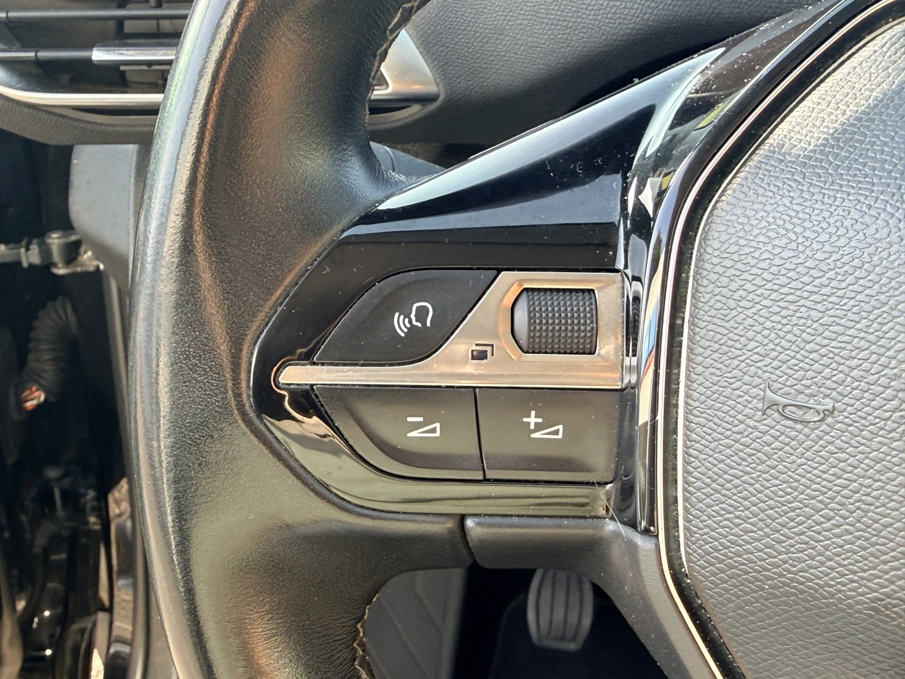 Peugeot 3008 1.2 PureTech Allure | LED | Keyless | Apple/Androi — photo 19