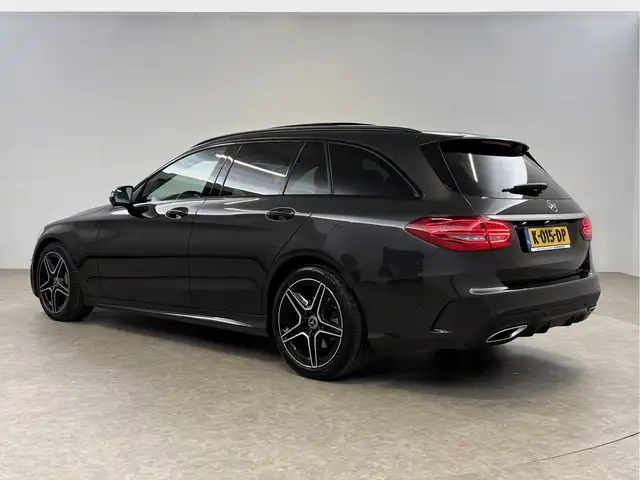 Mercedes-Benz C-Class view 3
