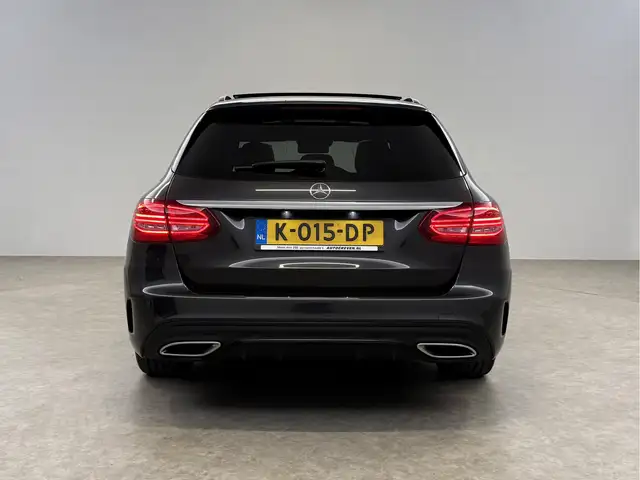 Mercedes-Benz C-Class view 9
