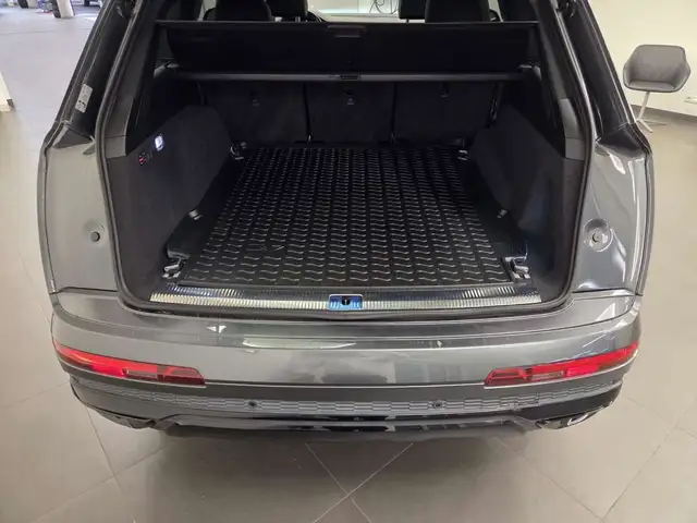 Audi Q7 S line 60 TFSIe quattro 462 CV / 340 kW Tiptronic