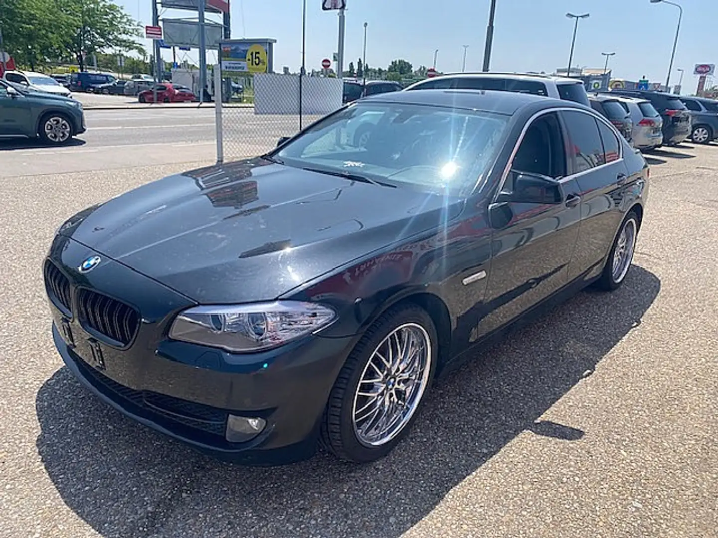 BMW 520 d Schwarz - 1