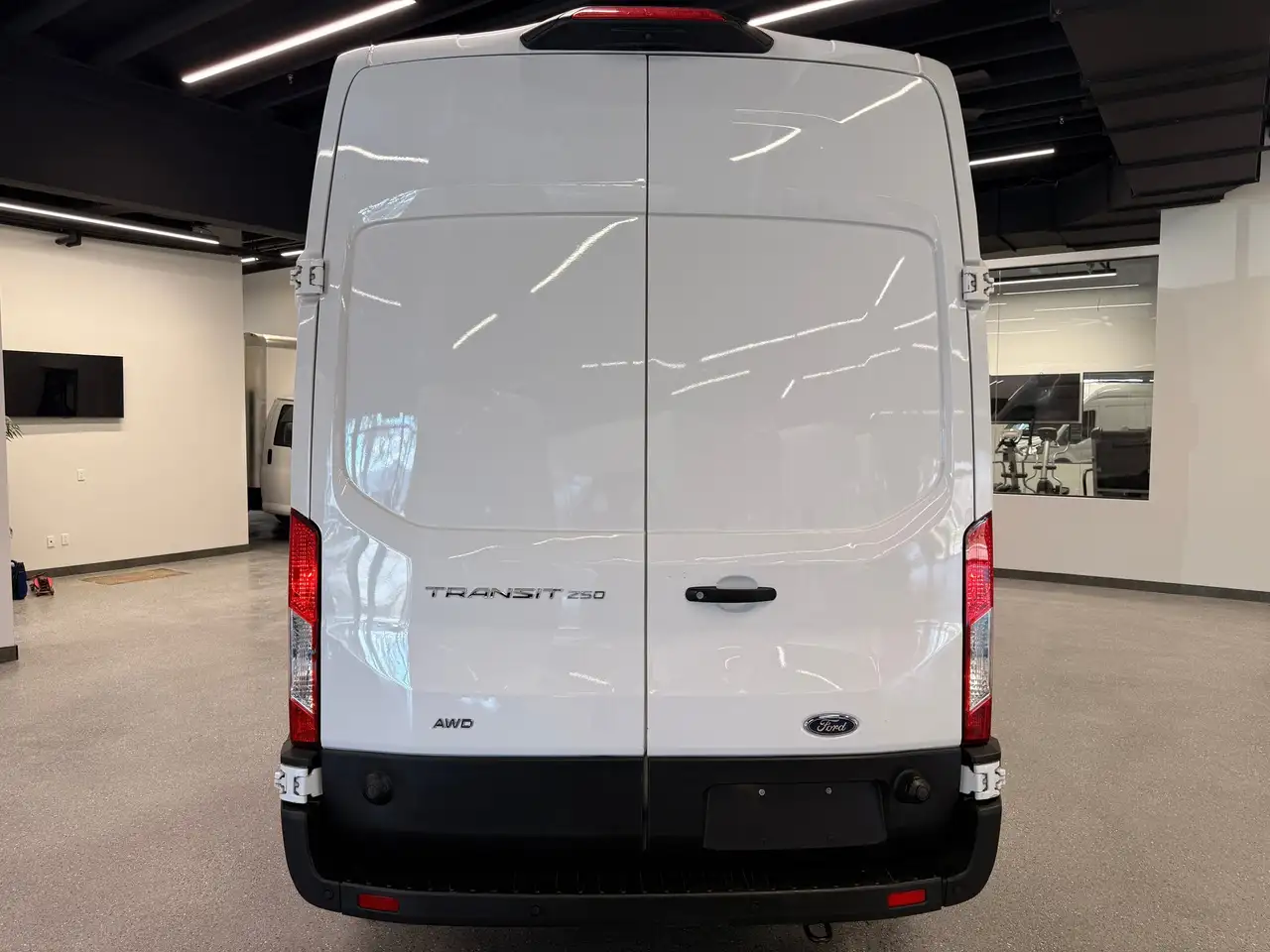 Ford Transit Cargo Van снимка Ford Transit Cargo Van