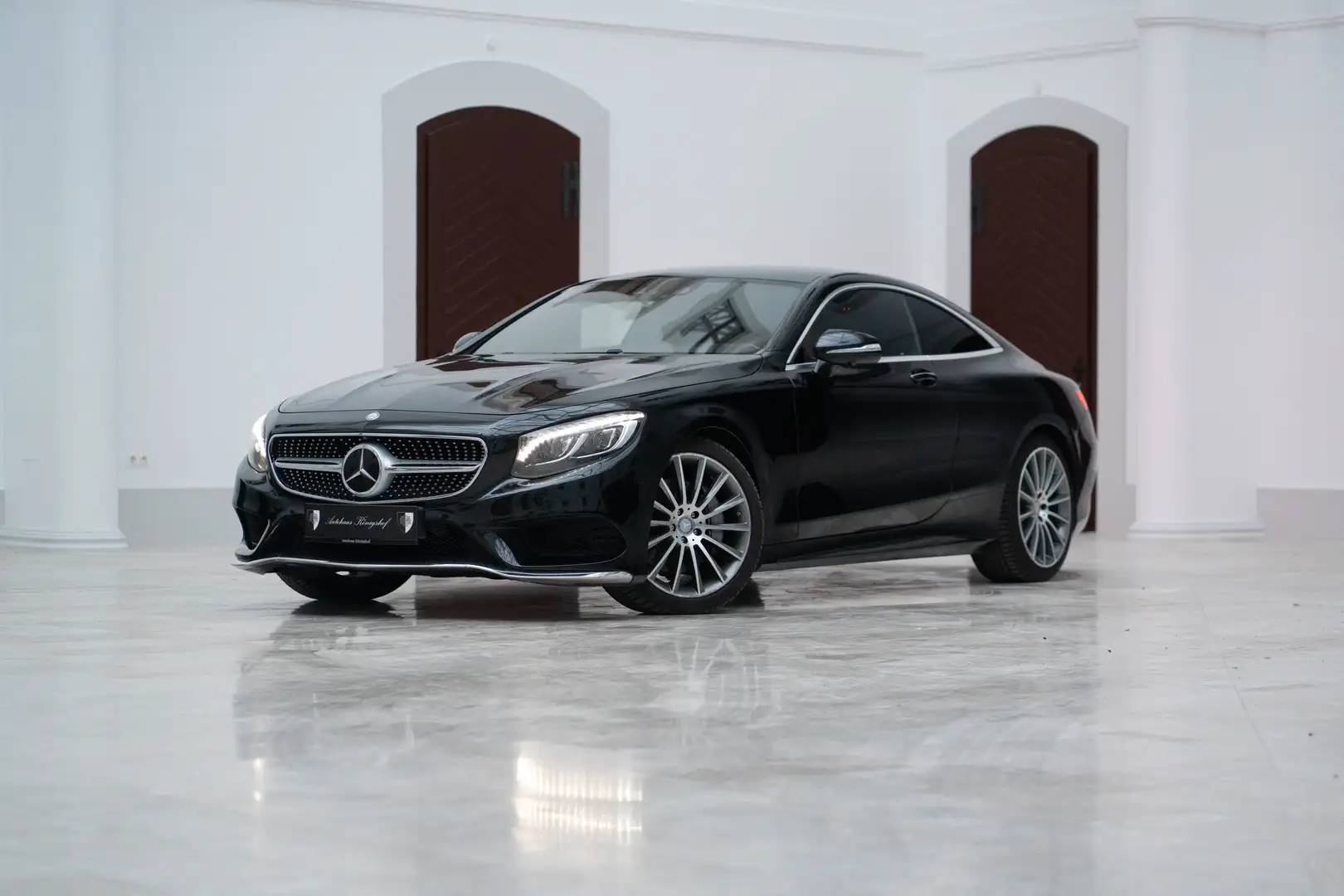 Mercedes-Benz S 500 4Matic Coupe Schwarz - 2