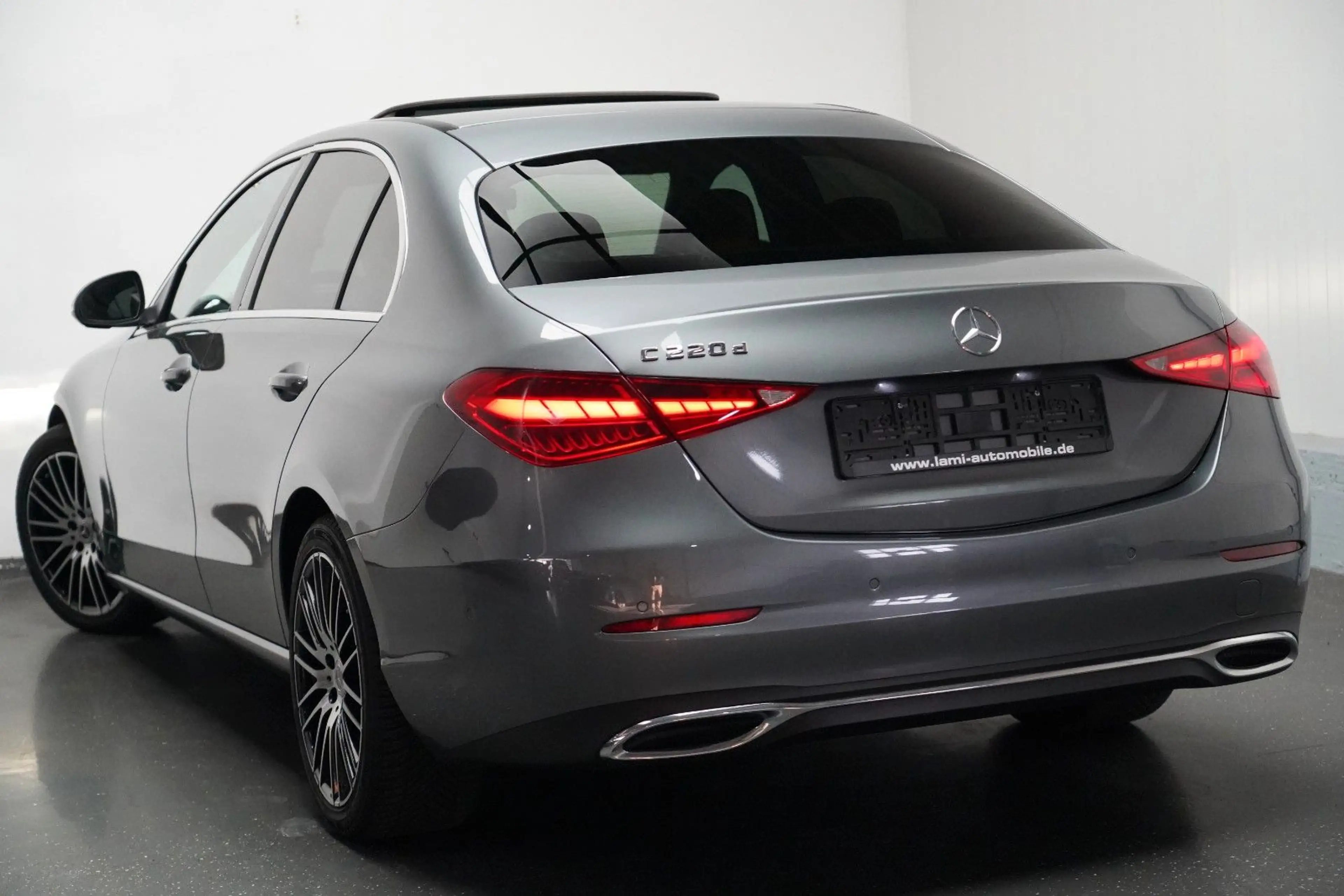 Mercedes-Benz C 220 C220d 9G Avantgarde GSD NAVI CARPLAY KAMERA — photo 7