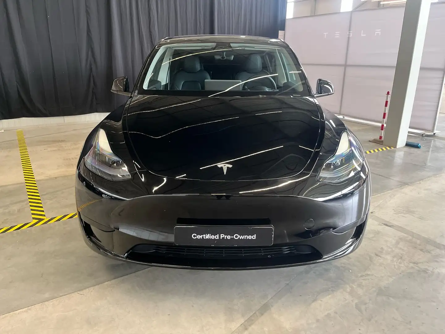 Tesla Model Y RWD/Certified Pre owned Noir - 2