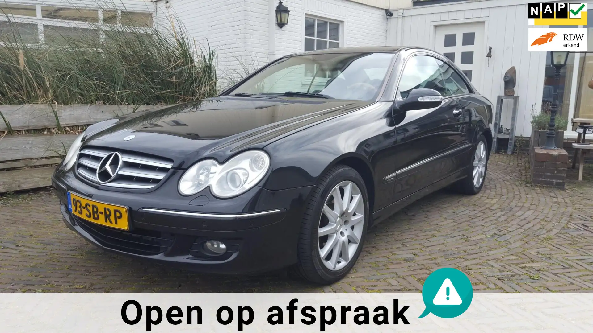 Mercedes-Benz CLK 350 Coupé Elegance N.L. Auto in Excellent mooie condit Zwart - 1