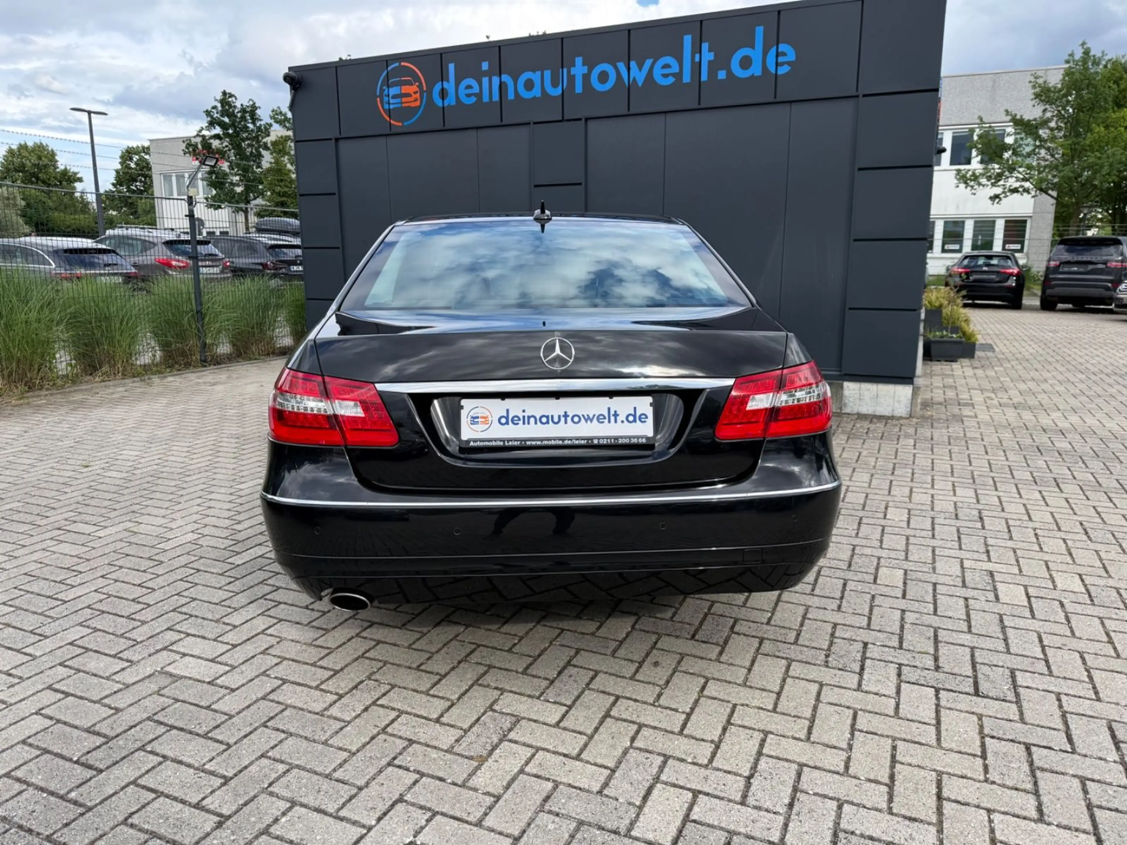Mercedes-Benz E 250 E Limousine CGI BlueEfficiency *Automatik — photo 7