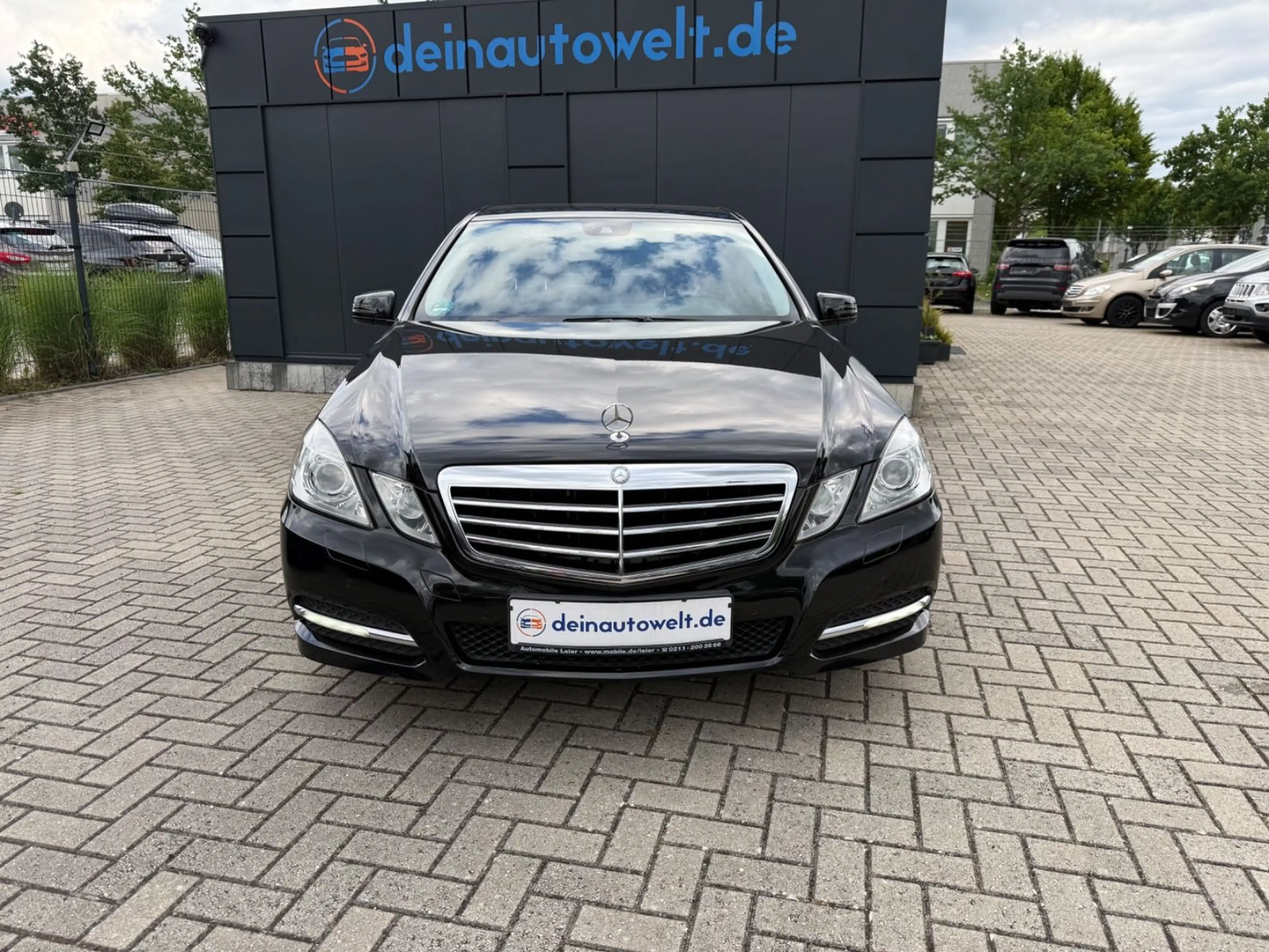 Mercedes-Benz E 250 E Limousine CGI BlueEfficiency *Automatik — photo 2