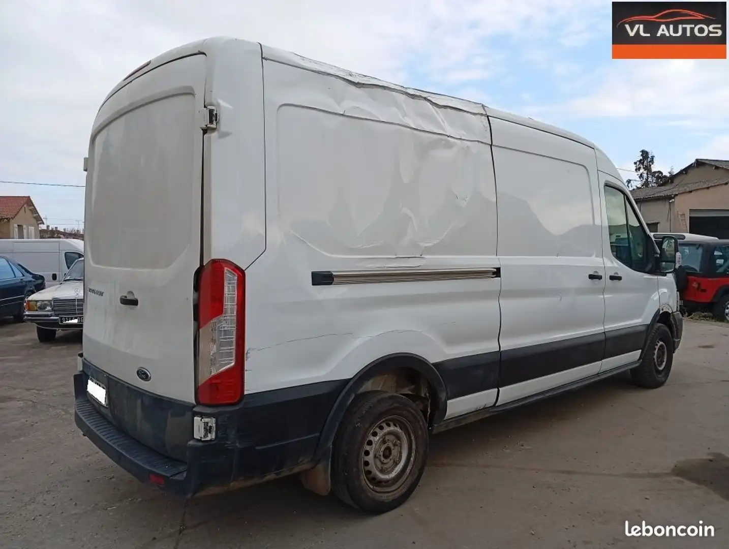 Ford Transit 2T 2022 L2H2 2.0 l 130 cv endommagé à l'avant et l Blanc - 2
