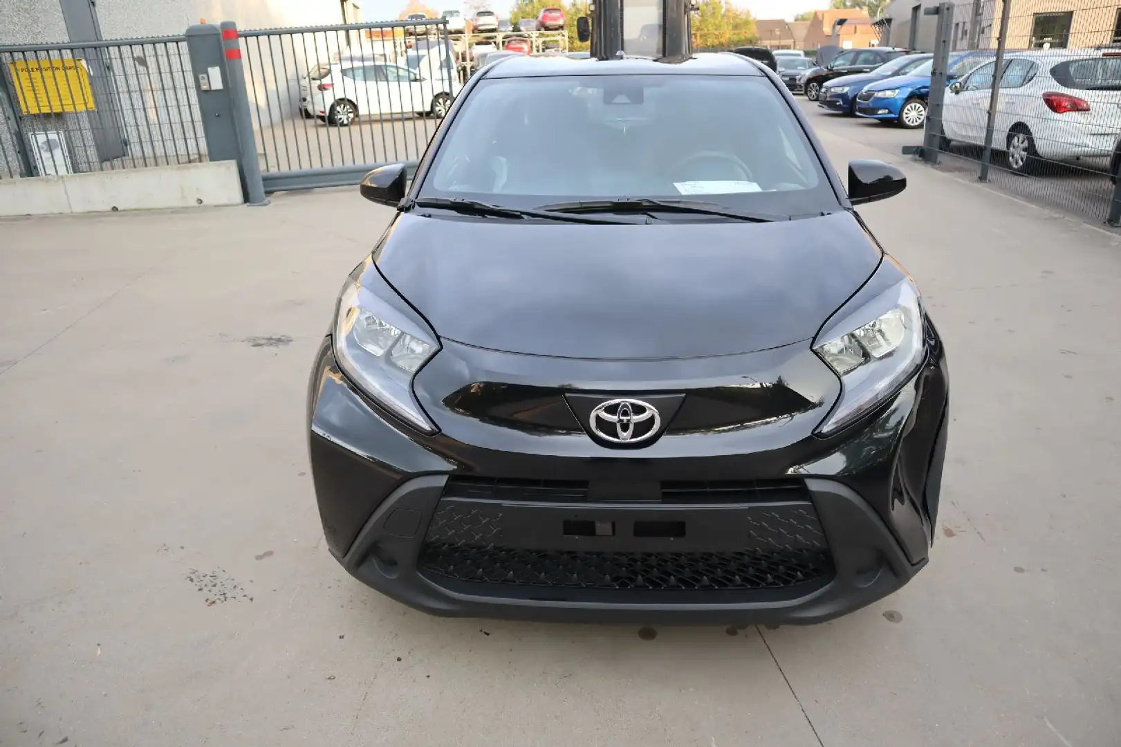 Toyota Aygo 1.0 Benz Zwart - 2